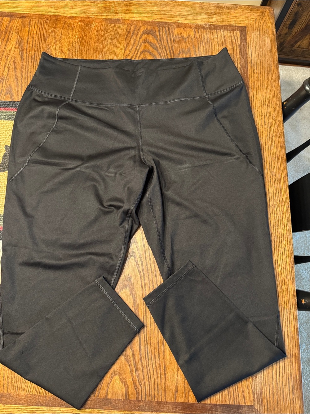Livi Active Solid Black High-Waist Leggings